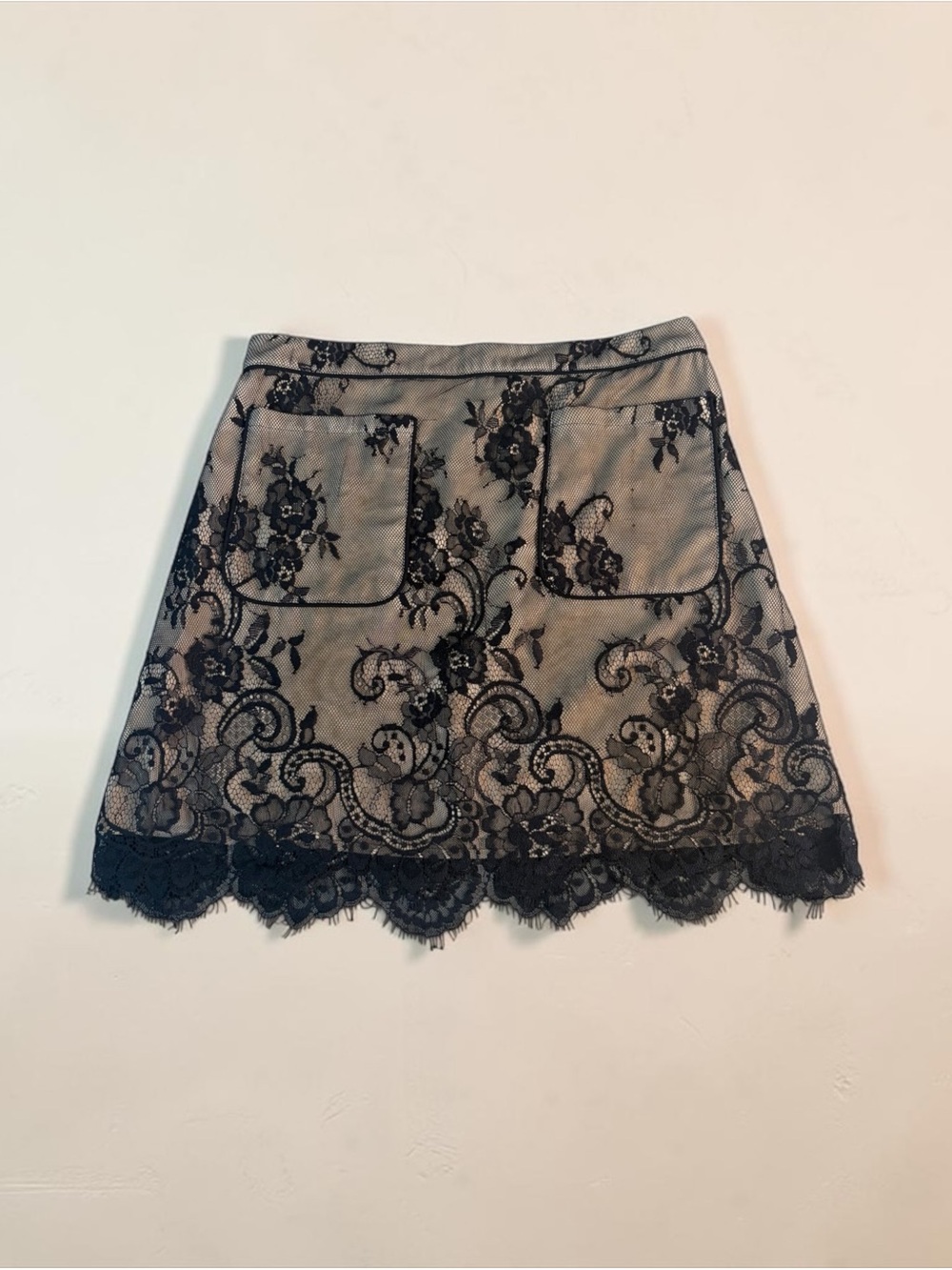 ABERCROMBIE & FITCH BEIGE BLACK LACE MINI SKIRT SIZE 6